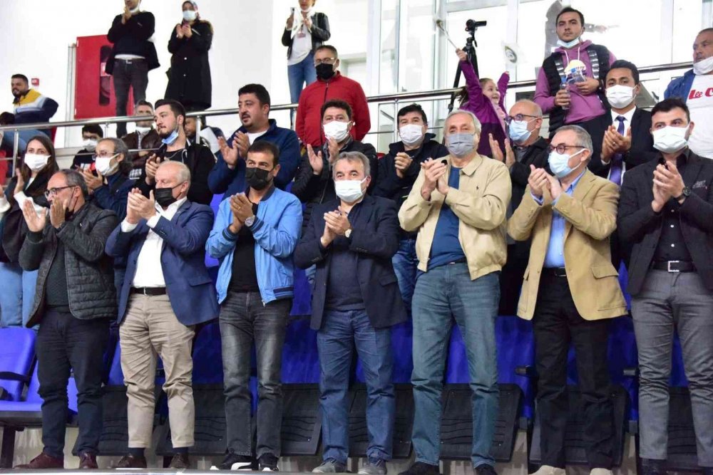 "Bizim Kızlar" galibiliyet serisi devam ediyor