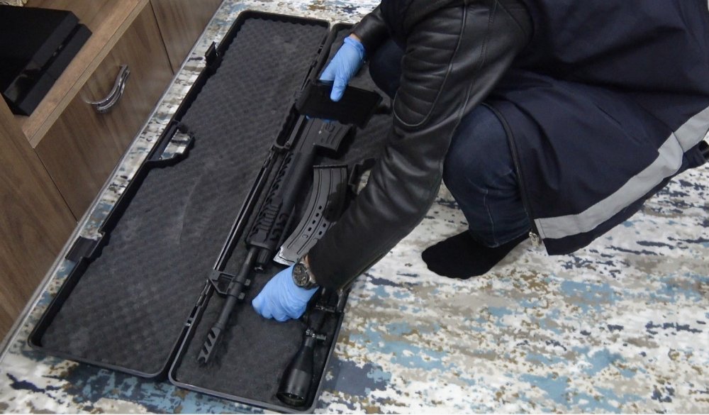 Yasa dışı silah ticareti operasyonunda 6 kişi yakalandı