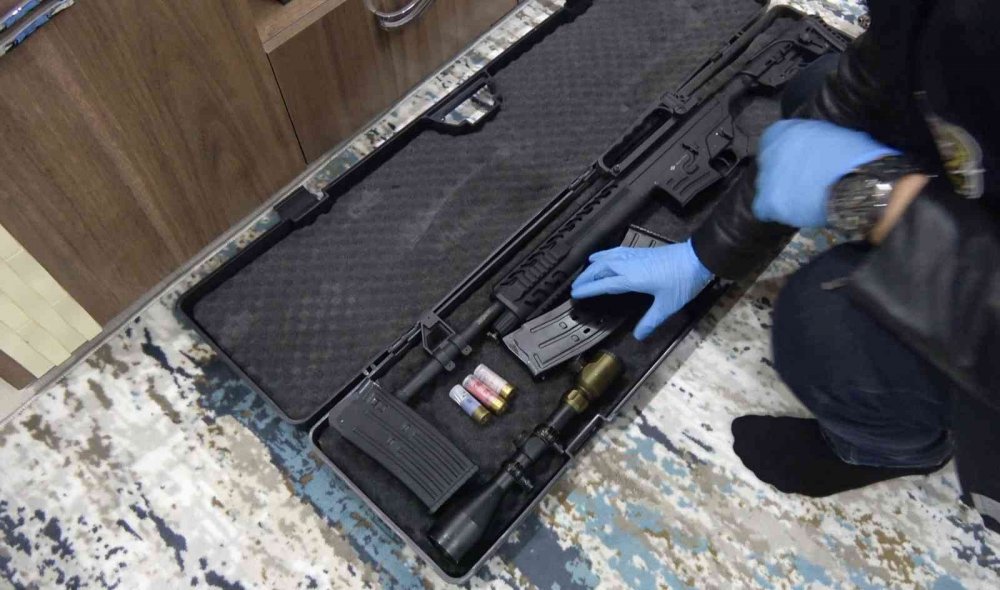 Yasa dışı silah ticareti operasyonunda 6 kişi yakalandı