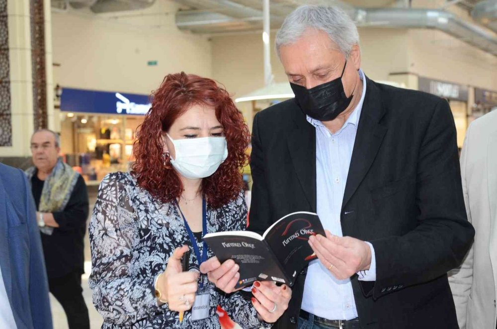 Yazarlar ve şairler Bozüyüklü okurları ile buluştu