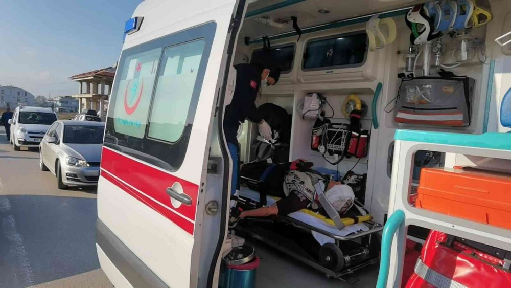 Bursa’da iki minibüsün çarpışması sonucu 17 kişi yaralandı