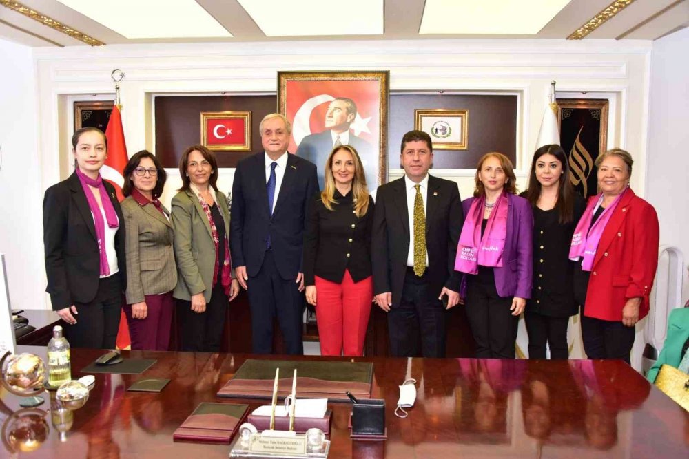 CHP Kadın Kolları Genel Başkanı Nazlıaka’dan Bozüyük Belediyesine ziyaret