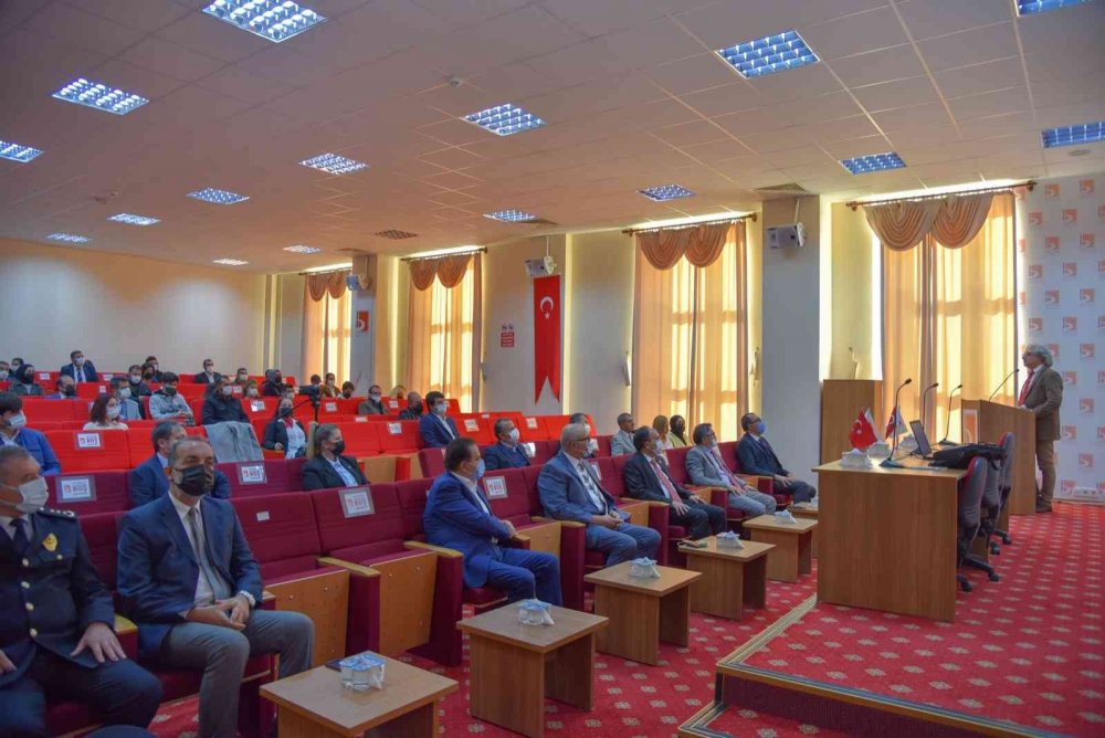 Bilecik’te ’Cumhuriyete Giden Yol’ adlı konferans yapıldı