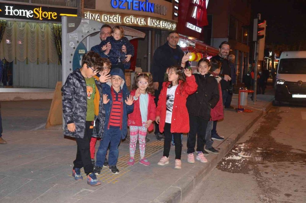 Bozüyük’te Cumhuriyet Bayramı coşkusu araç konvoyu ile yaşandı