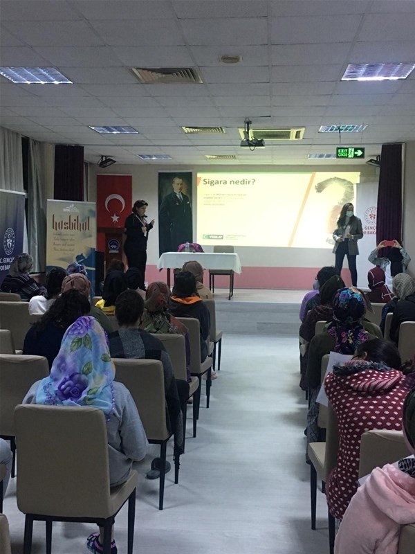 Üniversite öğrencilerine ‘Tütünle Mücadele’ isimli konferans verildi