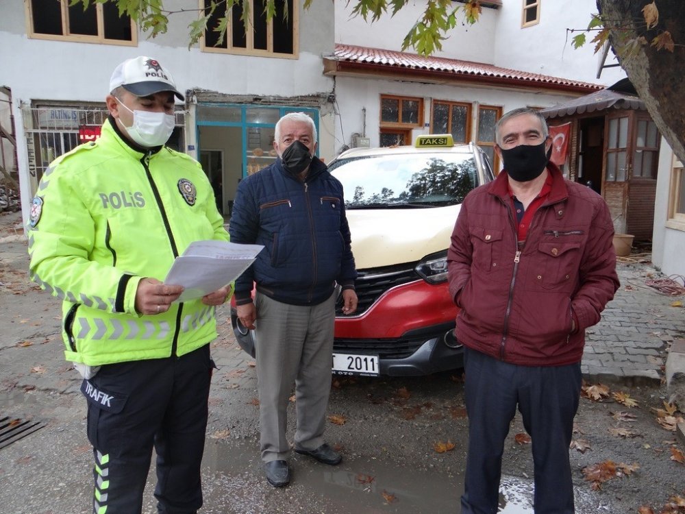Bilecik’te taksi durakları ve sürücülere "12 kural" denetimi ve bilgilendirmesi