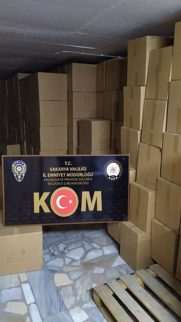 KOM kaçakçılara geçit vermiyor