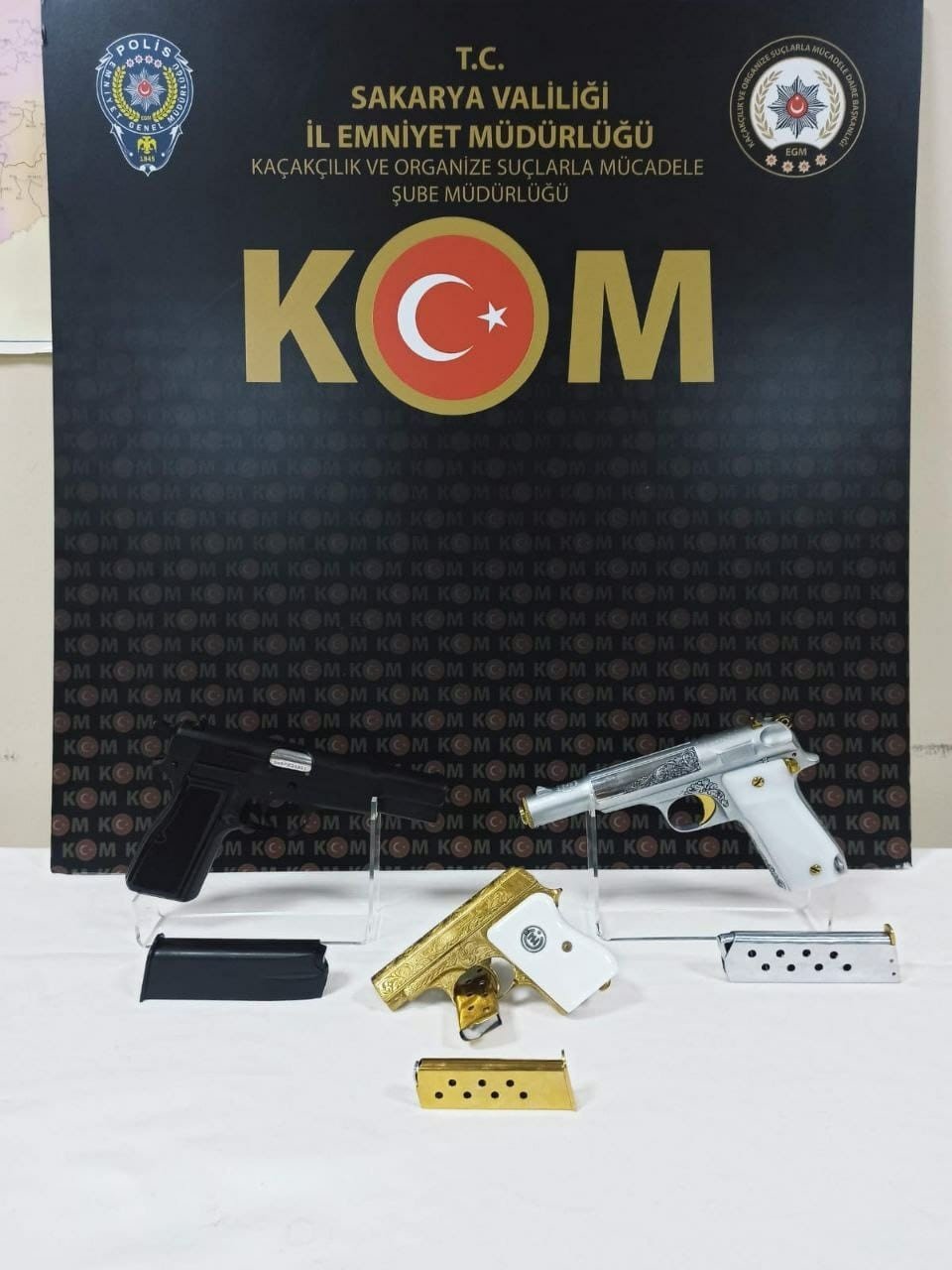 KOM kaçakçılara geçit vermiyor