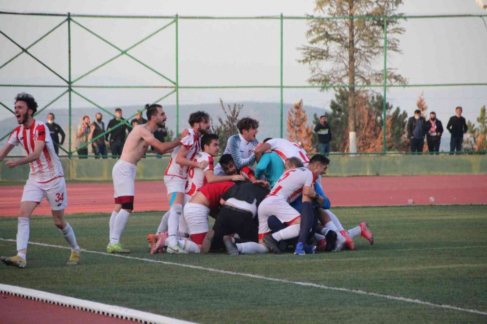 Bilecikspor zorda olsa kazanmasını bildi