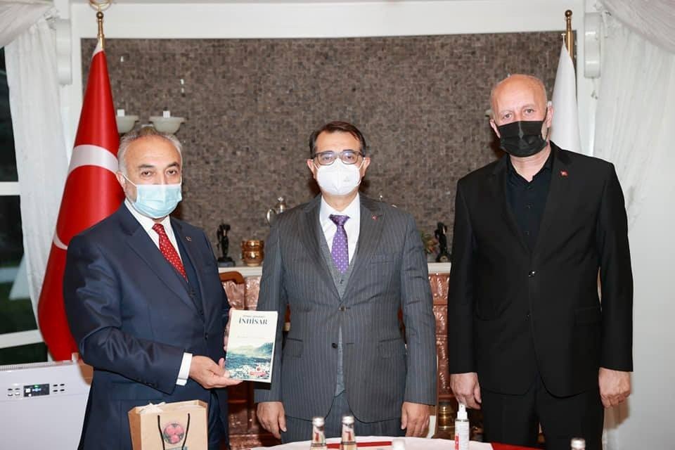 Başkan Kepez, Bakan Dönmez’i ziyaret etti