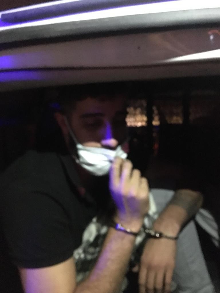 10’dan fazla markette hırsızlık yapan 4 şüpheli yakalandı