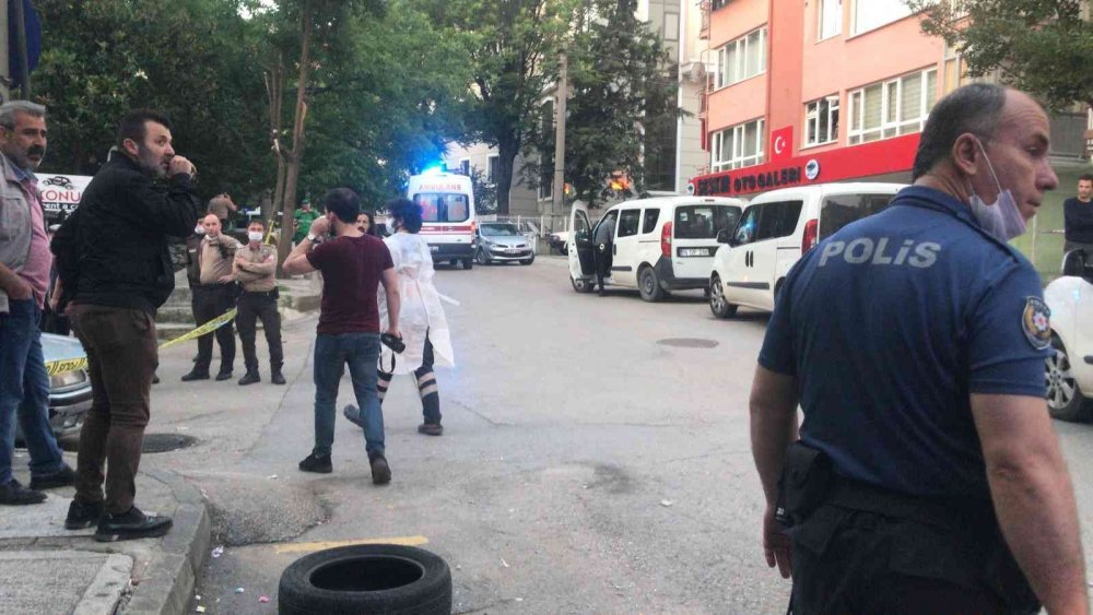 Cezaevi önünde kameraya da yansıyan cinayete çifte müebbet kararı..