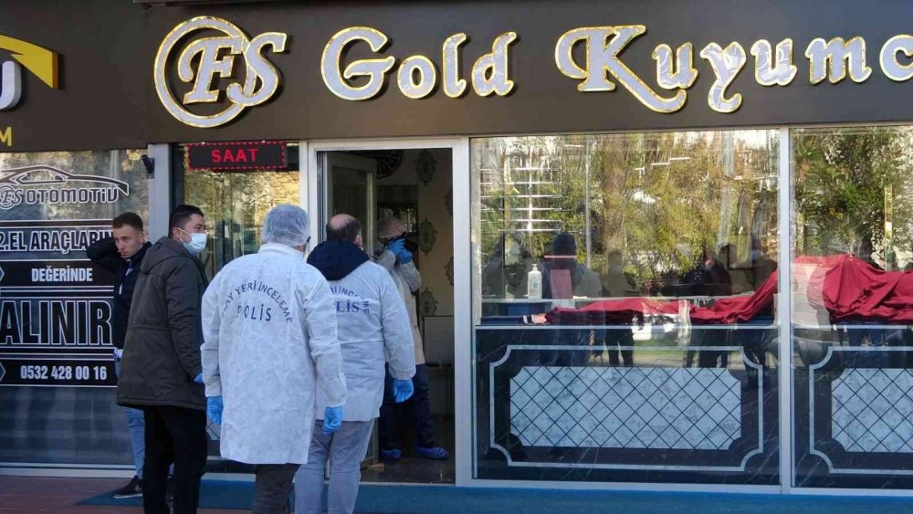 Kuyumcu soygununda sahte altınları bile götürdü
