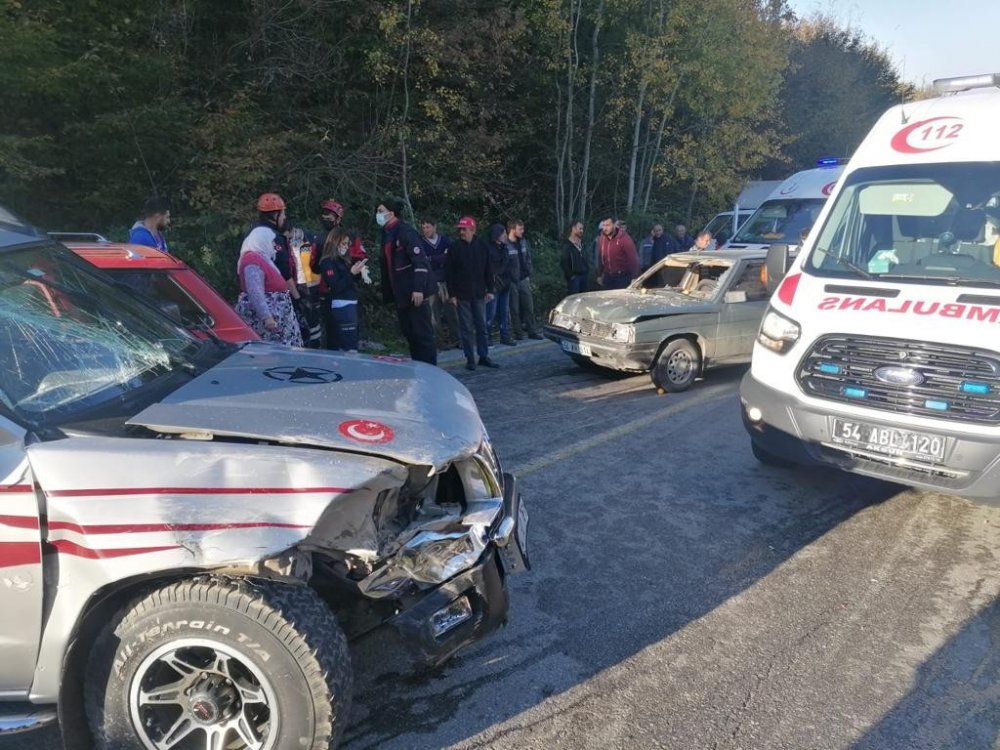 Sakarya’da zincirleme trafik kazası: 8 yaralı
