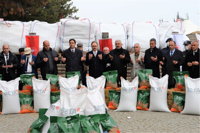 1000-ciftciye-60-ton-tohum3.jpg