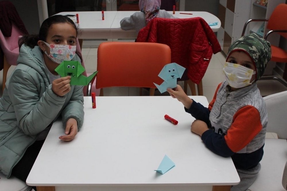 Bilecik'te minik kitapseverler origami sanatı öğrendiler!