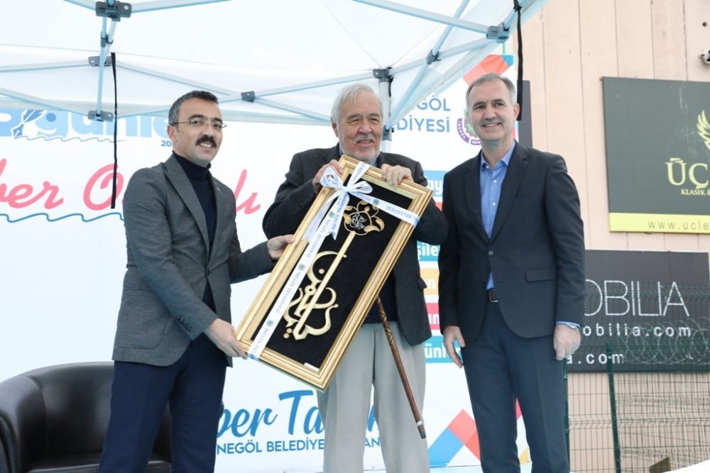 İlber Ortaylı İnegöllülerle buluştu