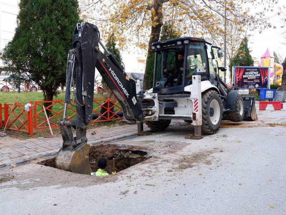 Bozüyük’te alt yapı çalışmaları devam ediyor