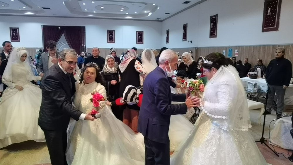 Engelli genç kızların gelinlik hayali gerçek oldu