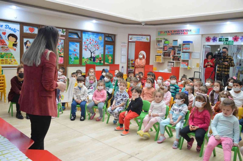 Ev hanımı, çocuğunun doğa sevgisini masallaştırdı