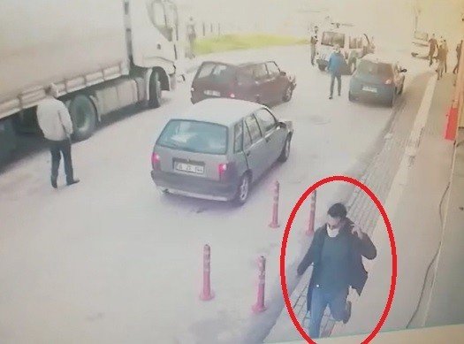 Karısını öldürüp balkonda silahla poz vermişti, savcılık müebbet hapis talebinde bulundu