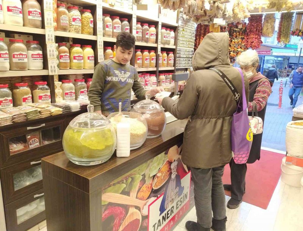 Bir zamanlar çam sakızı, çoban armağanıydı, şimdi kilosu 3 bin 500 lira