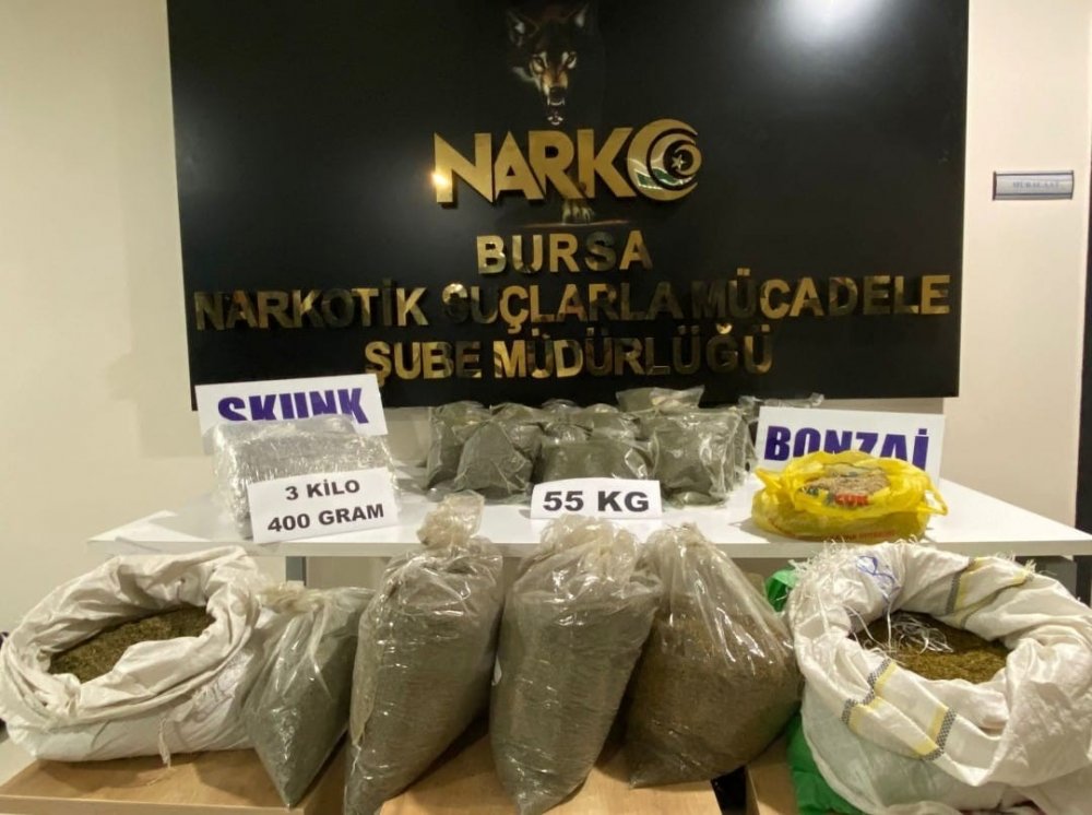 Film sahnelerini aratmayan uyuşturucu operasyonu