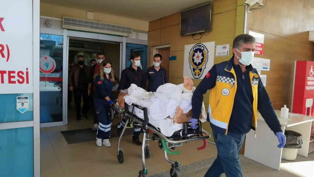 Akıma kapılan işçiyi toprağa gömdüler