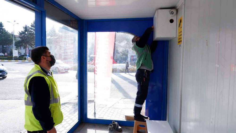 Klimalı duraklar kış mevsiminin soğuk günlerine hazırlanıyor