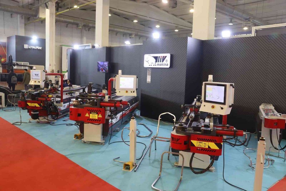 Yerli boru bükme makinesi ile dünyanın dikkatini çektiler