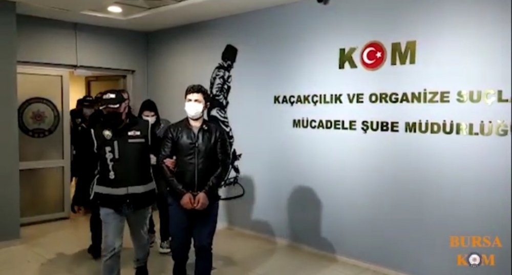 Bursa'da ’Gaybubet evleri’ne şok baskın