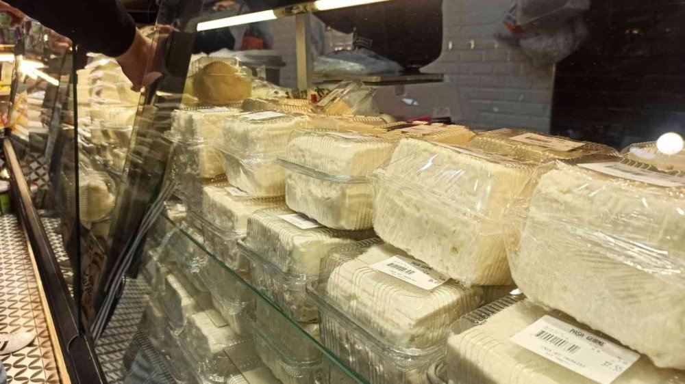 Çiğ süt zammı süt ürünlerine de yansıdı