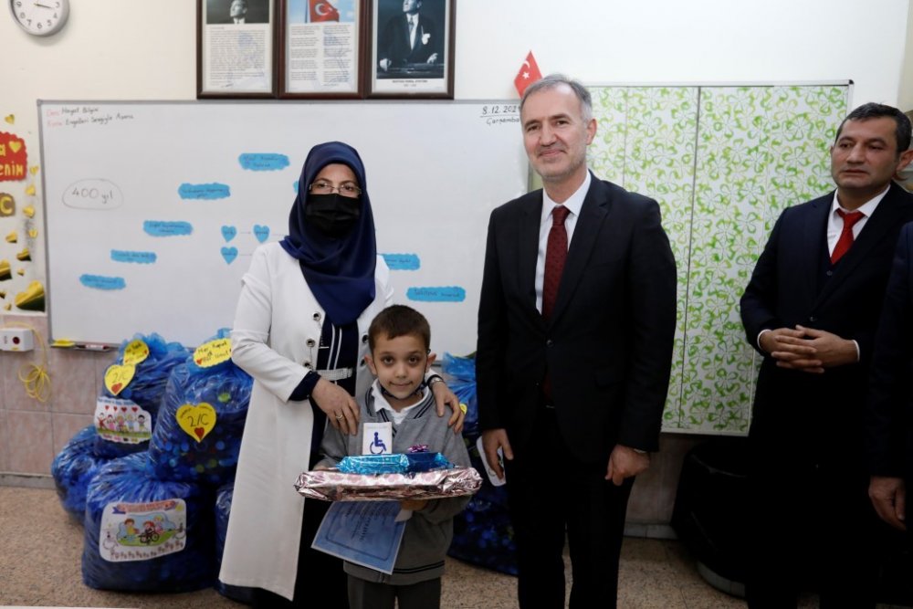 Öğrencilerden örnek davranış