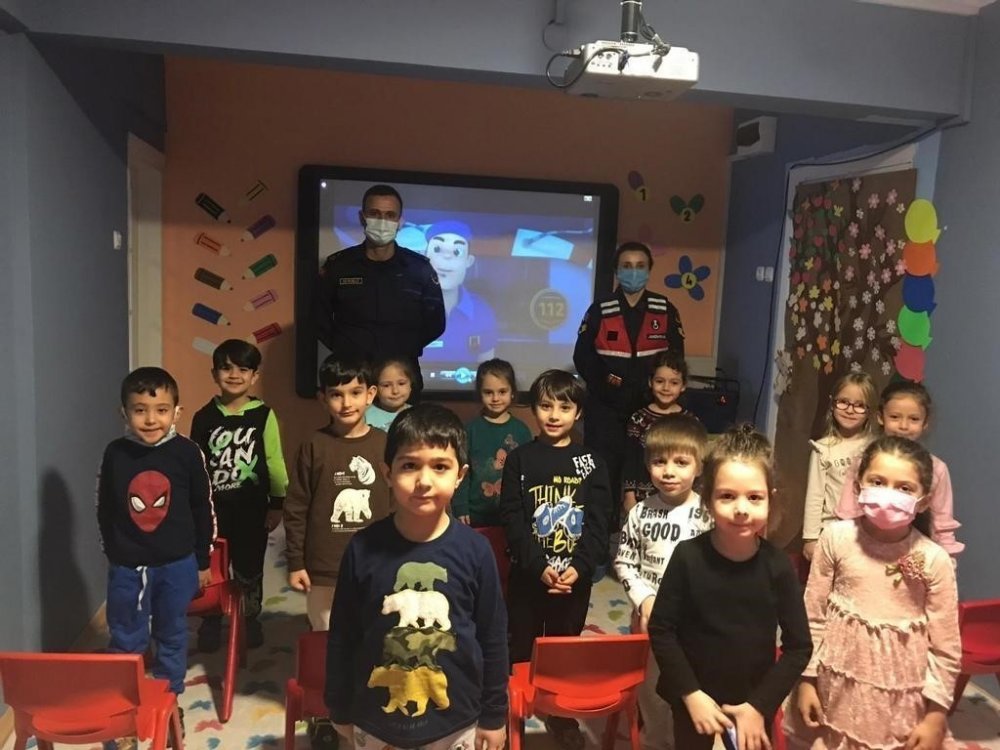 Jandarmandan miniklere çizgi film