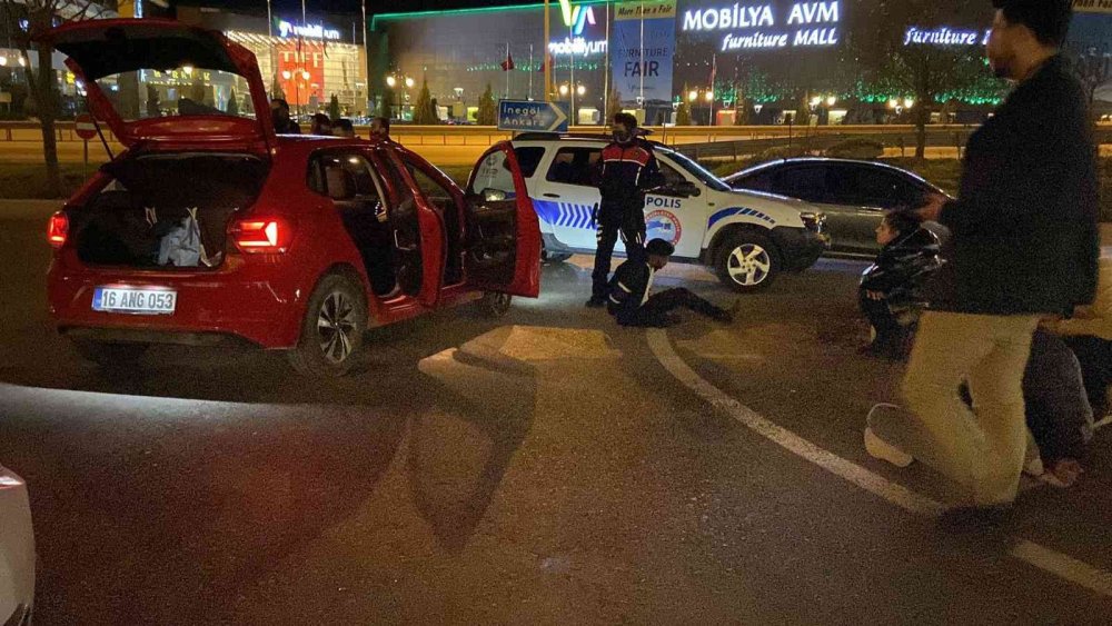 Polisin ’dur’ ihtarına uymayıp 30 kilometre kaçtı