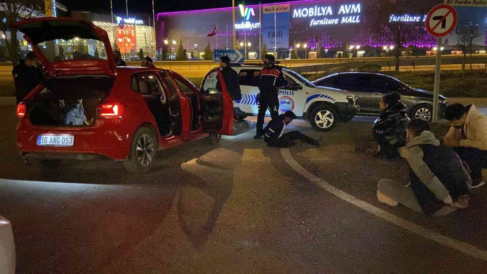 Polisin ’dur’ ihtarına uymayıp 30 kilometre kaçtı