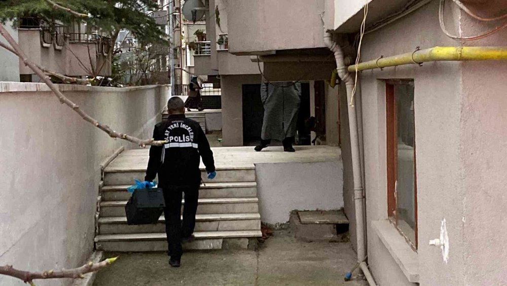 26 yaşındaki genç evde ölü bulundu