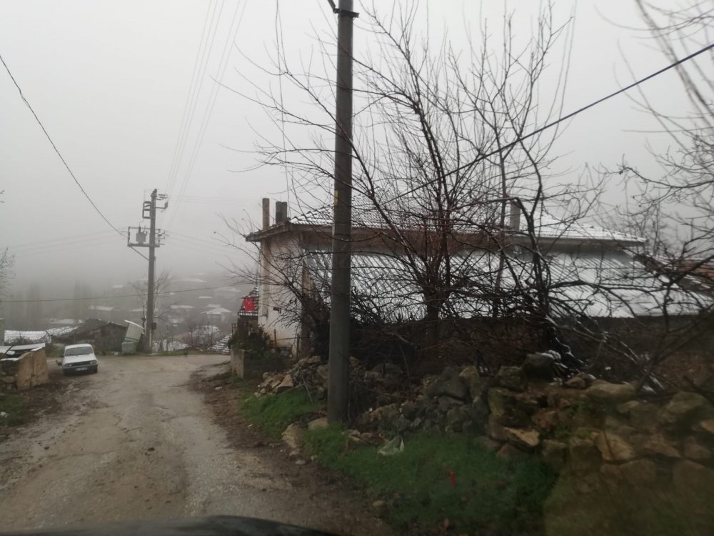 Osmaneli’nin yüksek kesimlerinde kar yağışı etkisini gösterdi