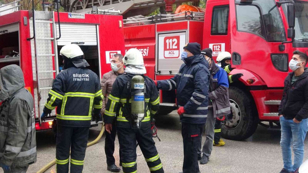 Bijuteri dükkanında yangın çıktı