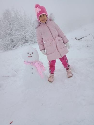 Kar yağışı çocukları mutlu etti