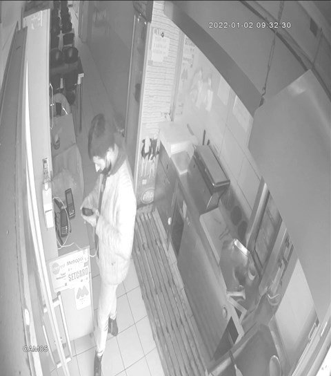 Bursa’da şarj edeceğini söyleyerek telefonu böyle çaldı