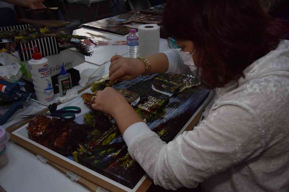 Kadın elinden sanata dönüşen 3 boyutlu tablolar