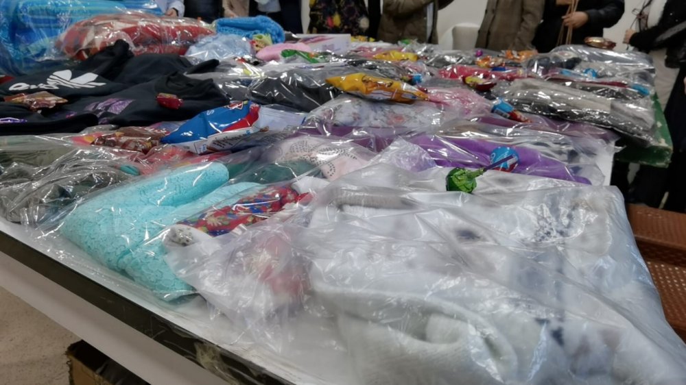 İhtiyaç sahibi çocuklara elbise diktiler