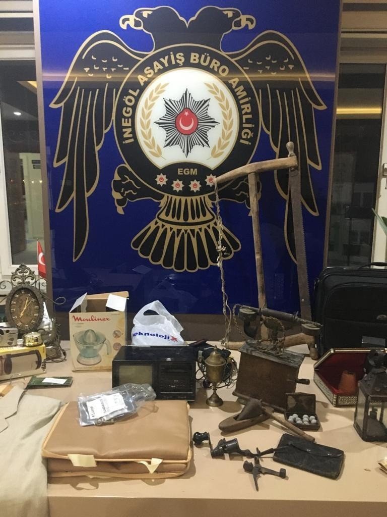 2 milyon TL değerindeki 400 yıllık tarihi eseri çalan 5 şüpheli yakalandı