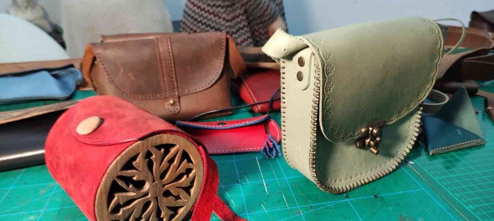 Abla kardeş can sıkıntısından başladı, şimdi yurt dışına ihraç ediyor