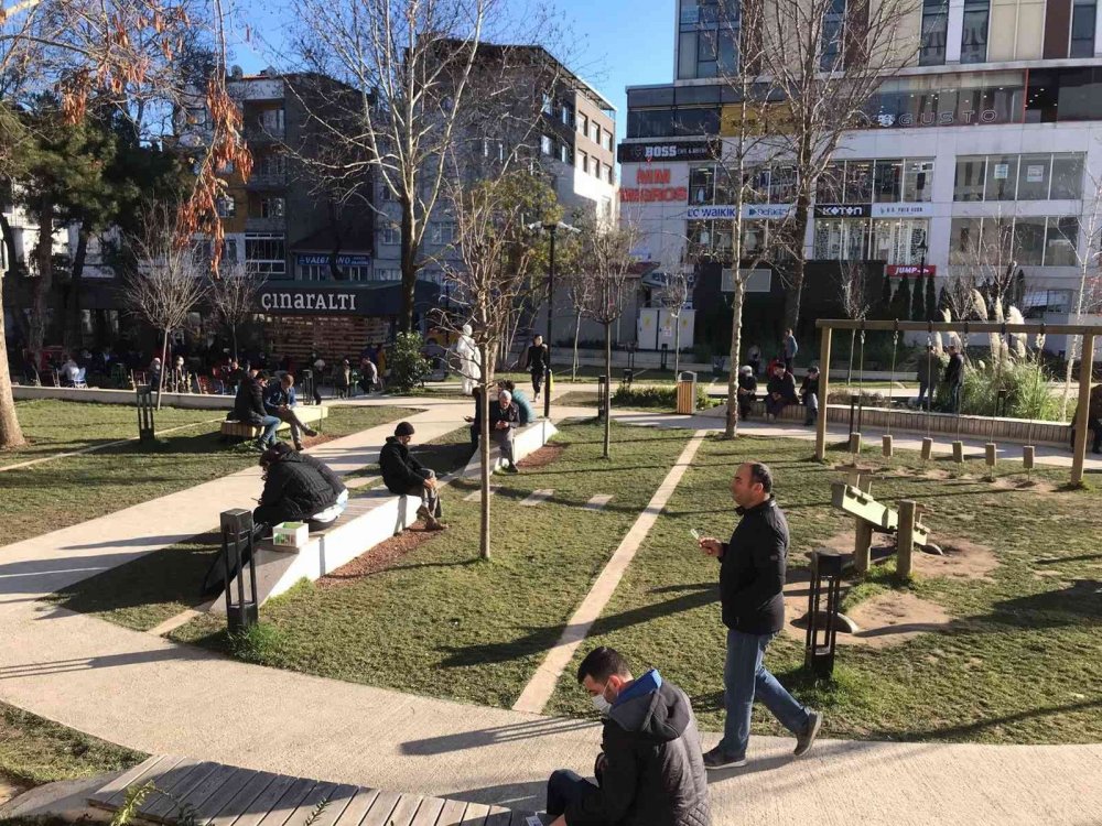 Güneşli havayı gören Bilecikliler kendini dışarı attı