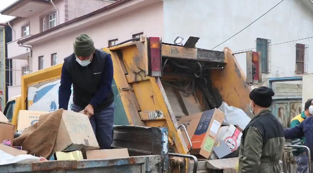 Evden 4 ton çöp çıktı