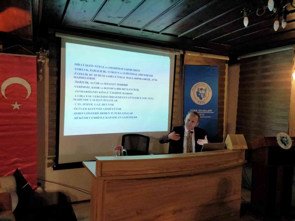 Serhan Hoca, 'Türkiye’de Çok Partili Hayat' ve 'Demokrat Parti’nin Doğuşu'nu anlattı