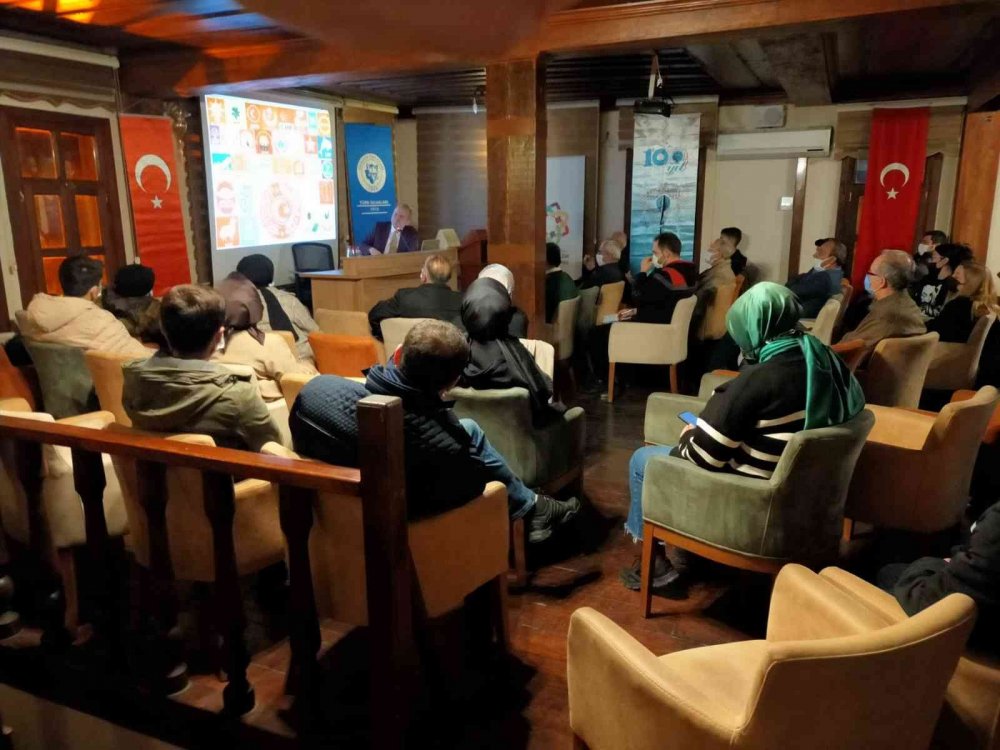Serhan Hoca, 'Türkiye’de Çok Partili Hayat' ve 'Demokrat Parti’nin Doğuşu'nu anlattı