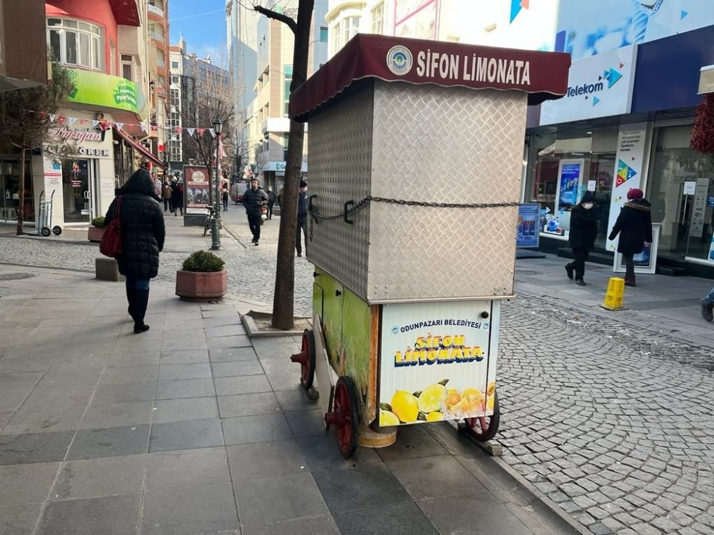 Soğuk hava bazı seyyar esnafa kepenk indirtti